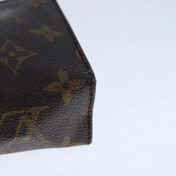 LOUIS VUITTON Monogram Poche Toilette 15 Pouch M47546 LV Auth 106486 - Picture 4 of 16